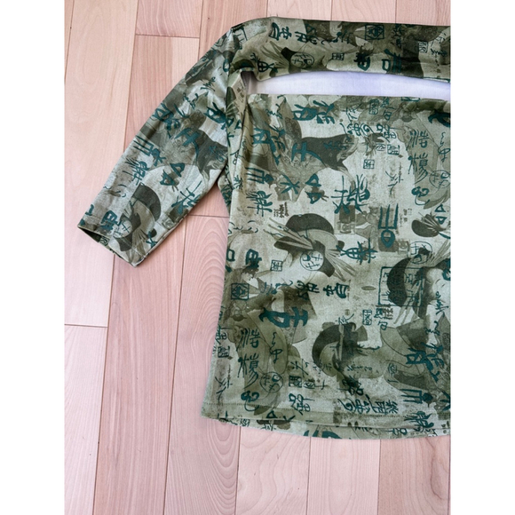 Vintage Seduction Velvet Graphic Top – Made in USA – Asian Print, Unique Necklin - Picture 3 of 8